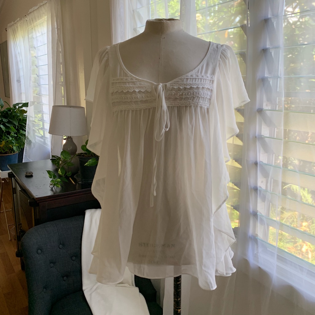White Floaty Top